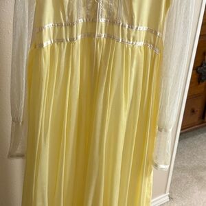 Elegant Yellow Long Sleeve Dress